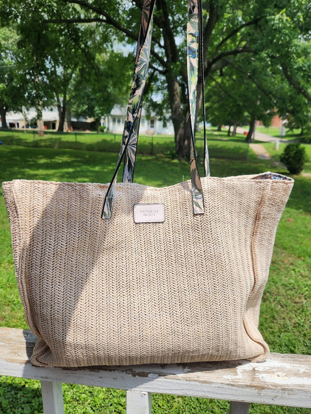 Victoria's Secret Tote Shoulder Beach Woven Straw Weekender Bag 2020 Ltd Edition - Picture 2 of 11